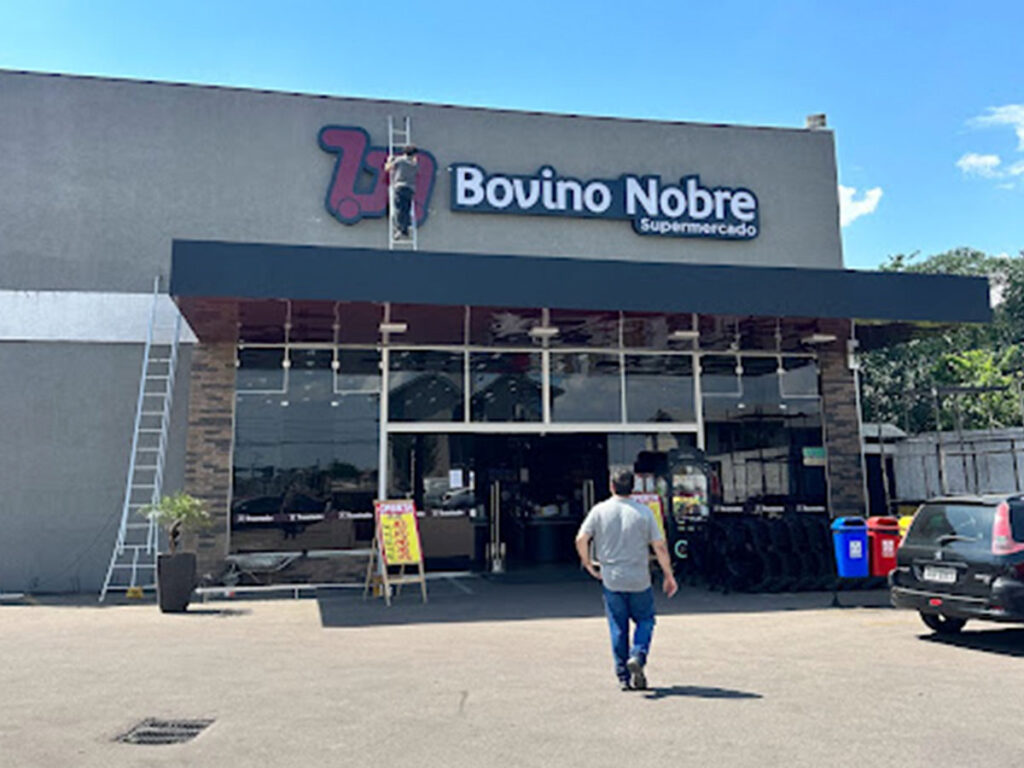 Transforme sua fachada: 7 vantagens do ACM que valorizam seu negócio